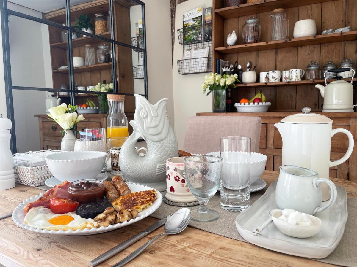 Bed and Breakfast Church Farm Thurlton Экстерьер фото